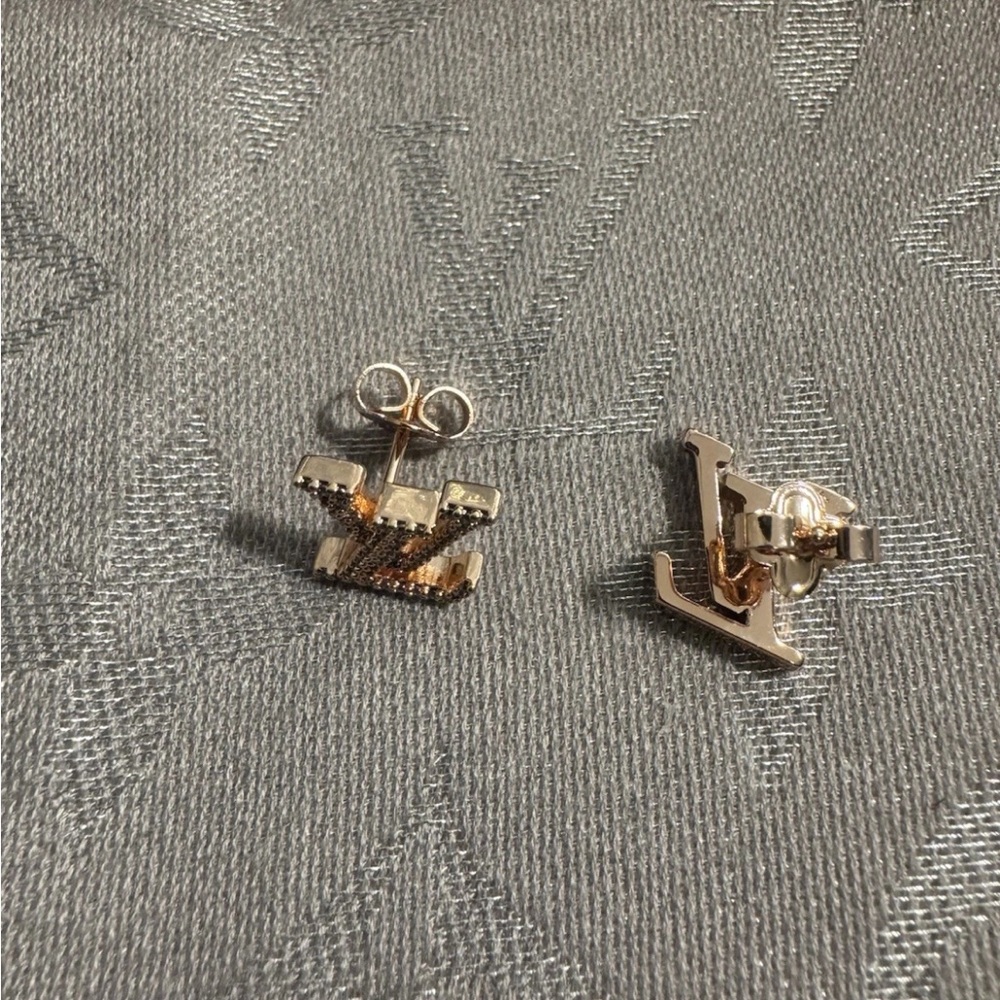 Louis Vuitton Rose Gold-Tone LV Monogram Earrings - Picture 6 of 7